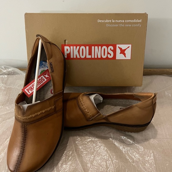 PIKOLINOS Women’s Tan Leather Loafers - Picture 8 of 9